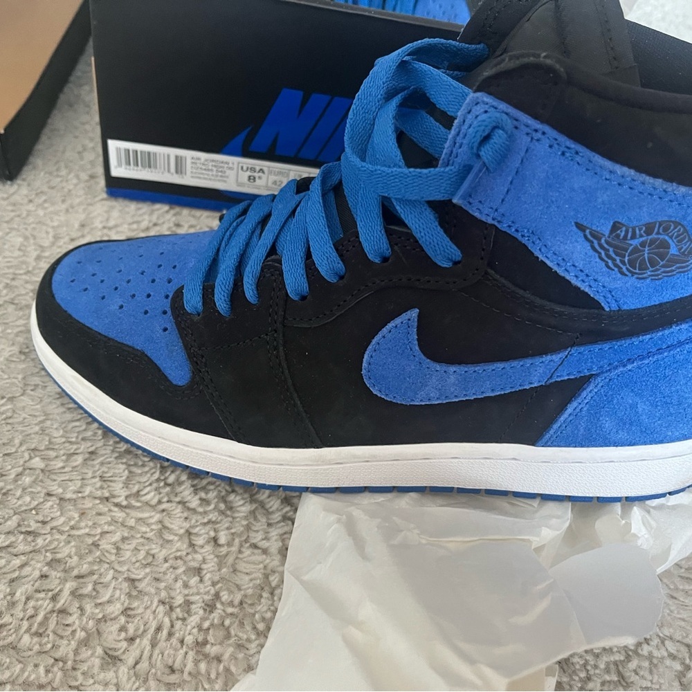 JORDAN 1 RETRO HIGH OG 'ROYAL REIMAGINED' Men’s Size 8 - Picture 6 of 9